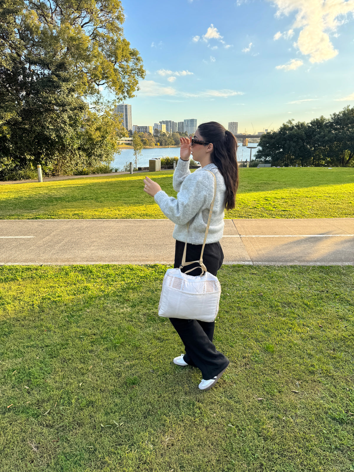 The Evaniia Weighted Picnic Blanket